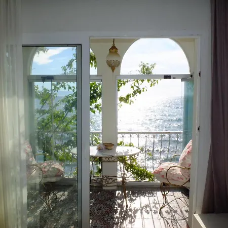Yilanci Burnu,kusadasi * Kusadası